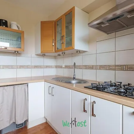 Charming Quiet With Balcony And Parking *