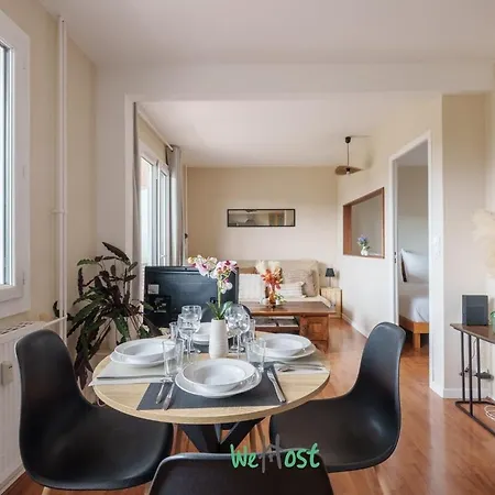 Апартаменты Charming Quiet With Balcony And Parking Дижон