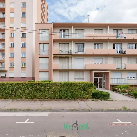 Charming Quiet With Balcony And Parking * Dijon