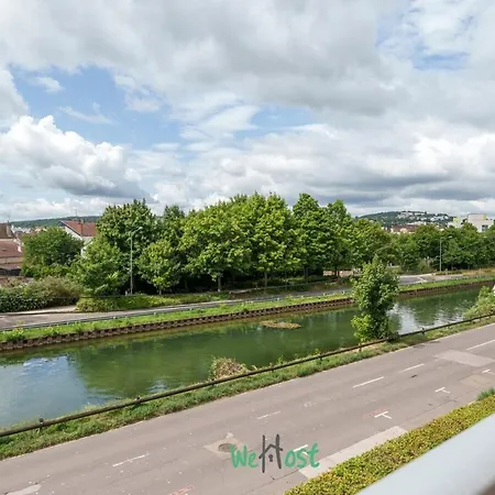 Apartment Charming Quiet With Balcony And Parking *