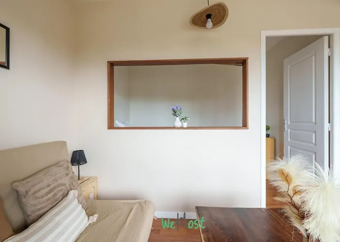 アパート Charming Quiet With Balcony And Parking *