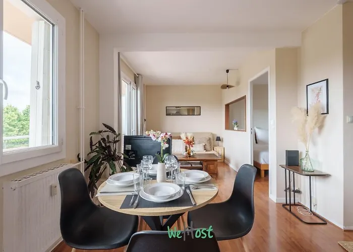 Апартаменты Charming Quiet With Balcony And Parking Дижон