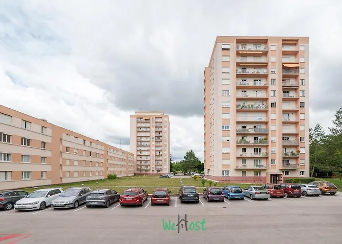 アパート Charming Quiet With Balcony And Parking ディジョン