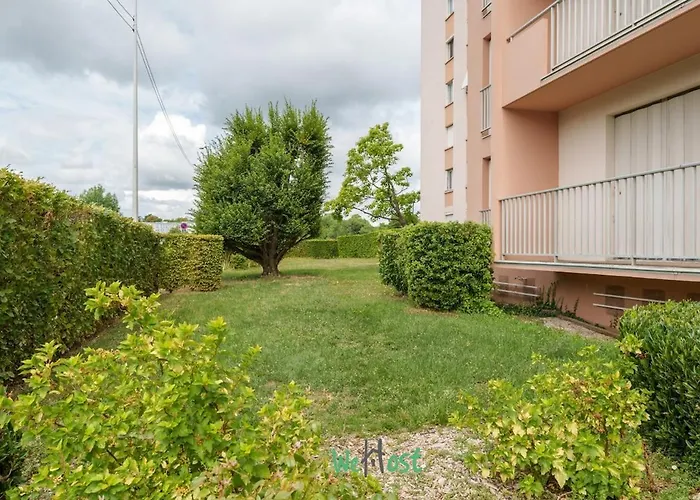 アパート Charming Quiet With Balcony And Parking ディジョン